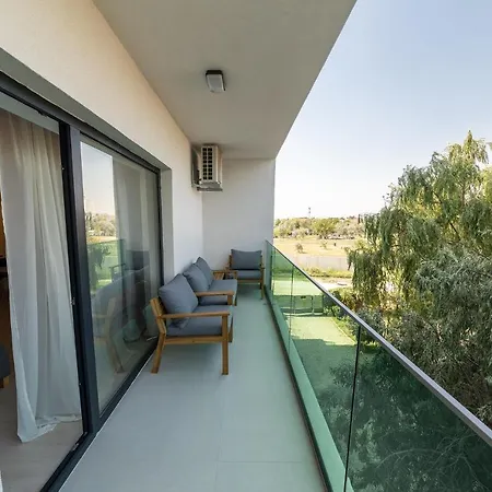 2xking Bed Apartment- Mamaia Nord- 70m From Beach Нэводари